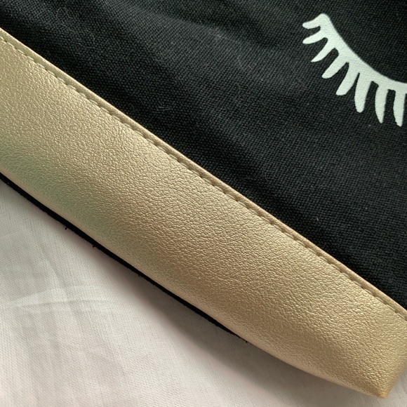 black and gold Ipsy makeup bag - Picture 4 of 5